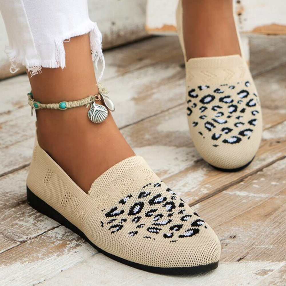 Women's Fierce Flats