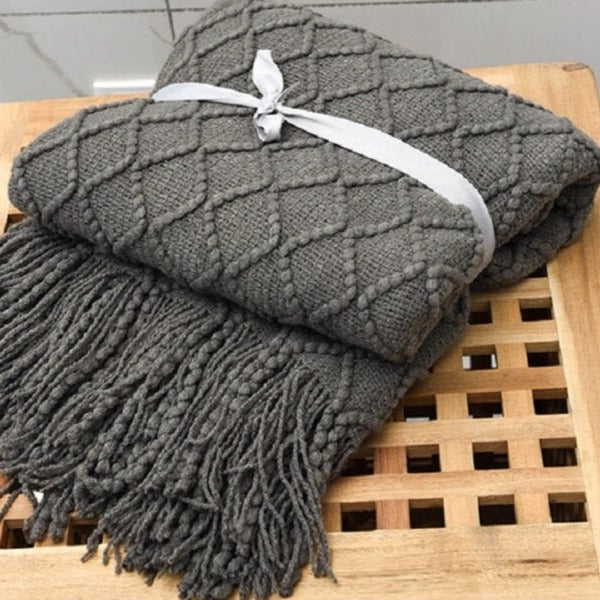 Handcrafted Threaded Throw Blanket – Soulona