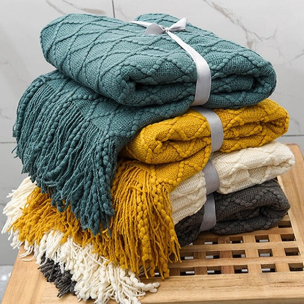 Handcrafted Threaded Throw Blanket – Soulona